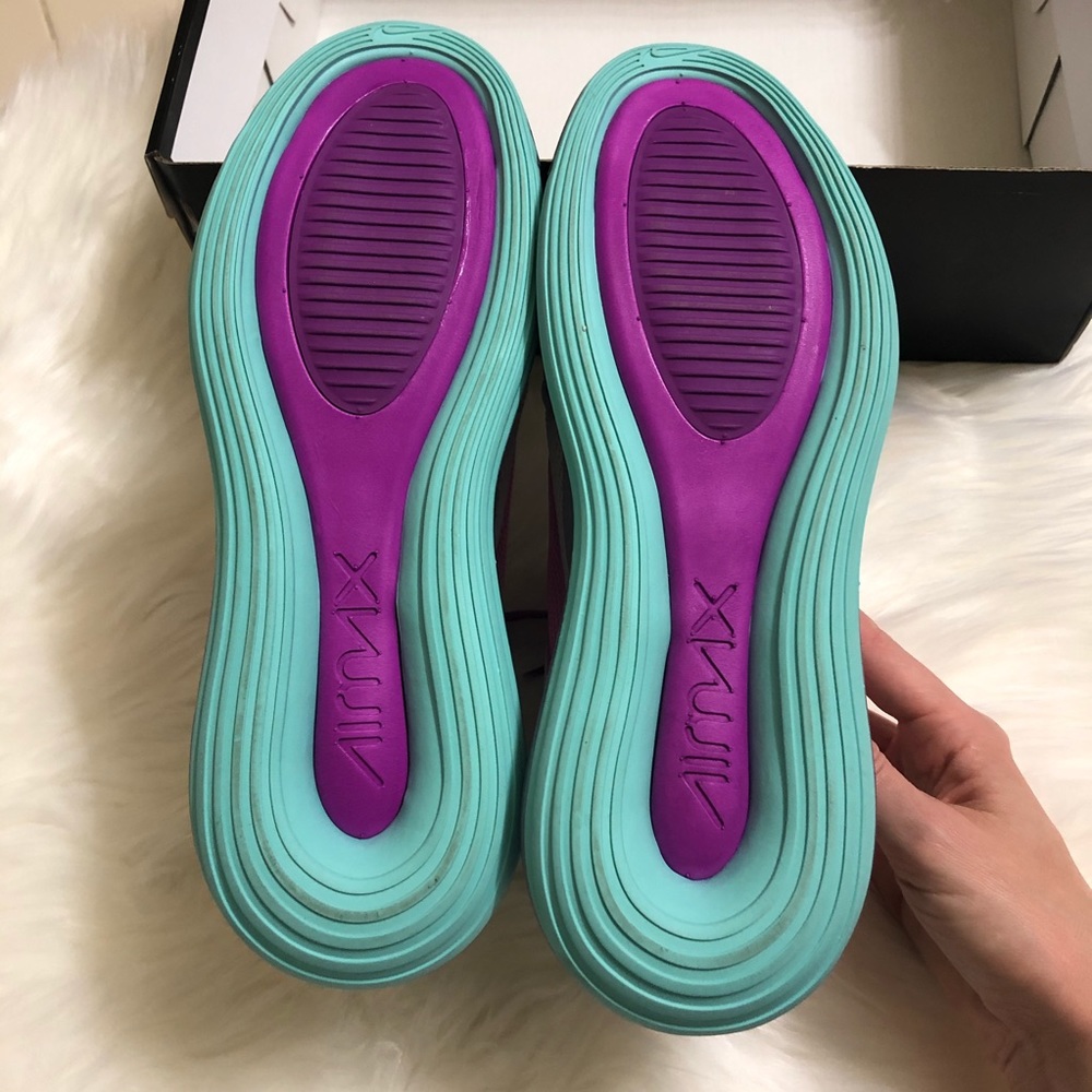 ❌Sold!❌NIB Women’s Nike Air Max 720 - Picture 5 of 8